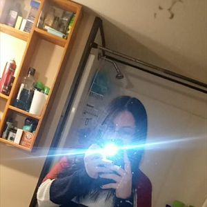 Meet your Posher, Evelyn